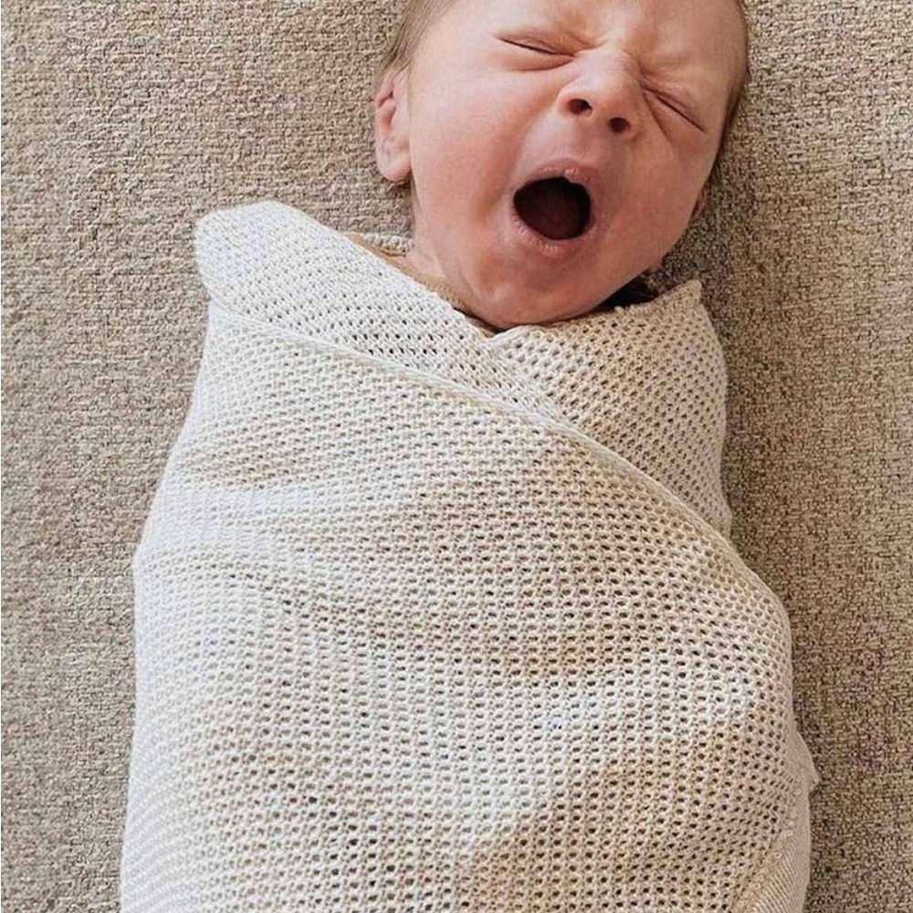 AMMA Cocoon Nursing Cover – Natural – 7-in-1 Multi-Use (Good Condition) - Picture 7 of 13